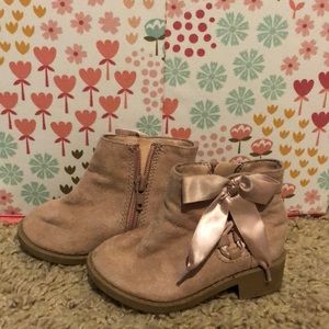Size 6 toddler pink booties